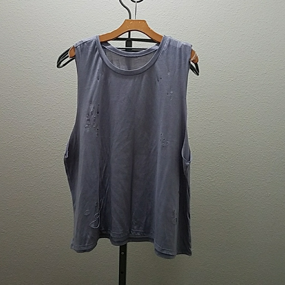 Rue 21 tank